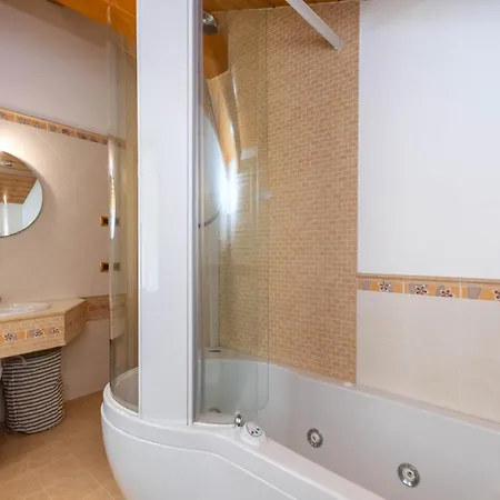 La Casa Di Elvira-mansarda Apartmán