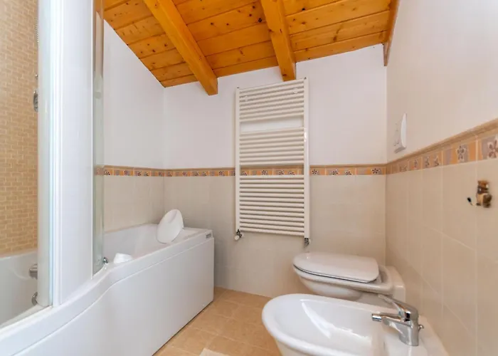 La Casa Di Elvira-mansarda * Alleghe