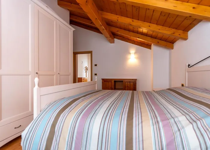 La Casa Di Elvira-mansarda Appartement *